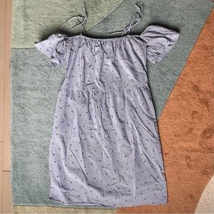 cute blue and white dress
stripes with a palm tree design
brand mng casual